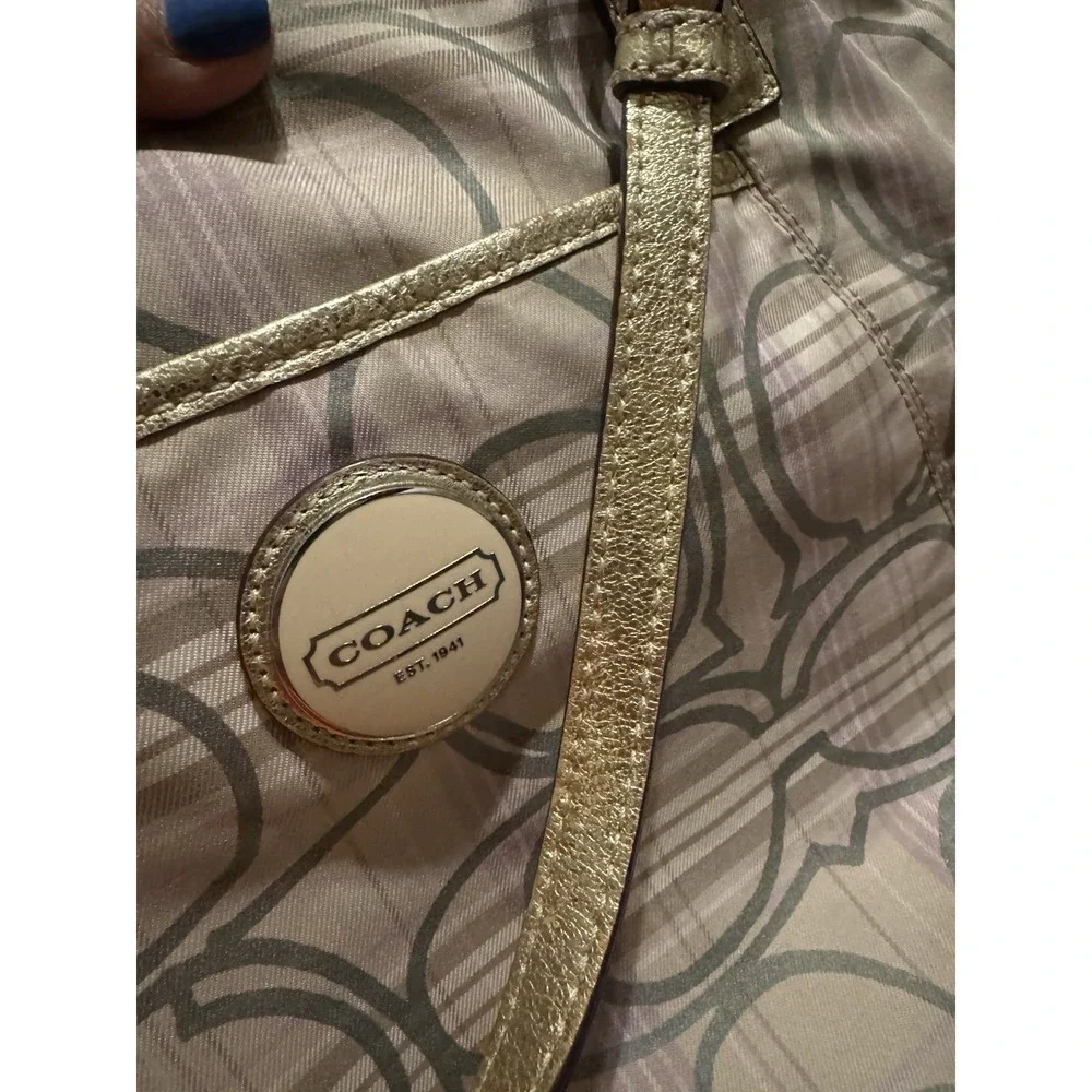 Coach‎ Vintage Y2K Signature Canvas and Patent Leather Bag Lilac
